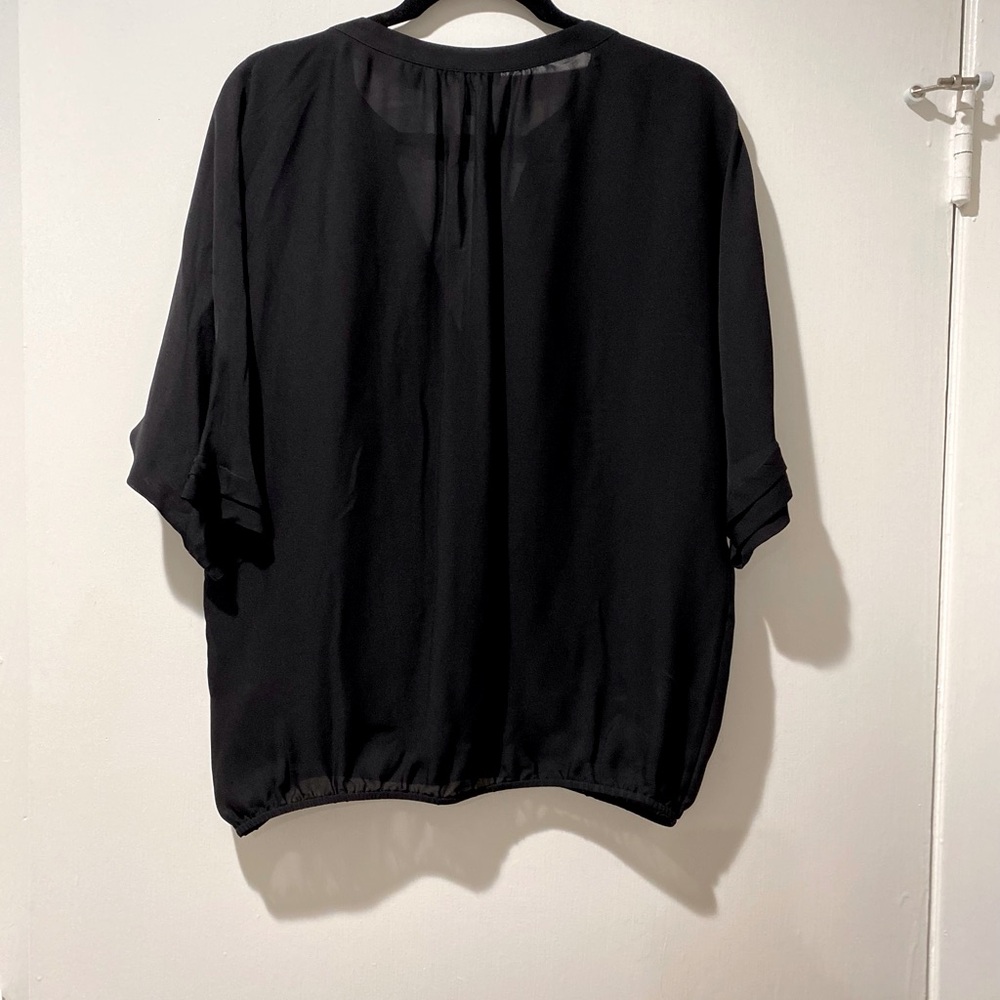 Joie Marru Pleated Silk Blouse in Caviar Black Large - Picture 4 of 6